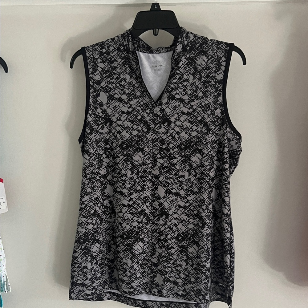 BCG Black and Gray Patterned Sleeveless Blouse
